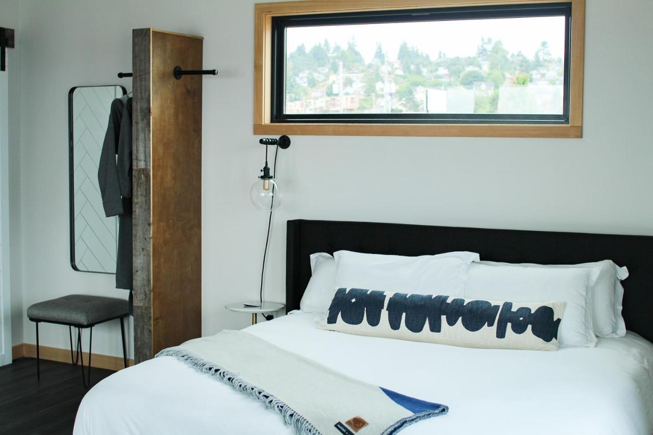 Bowline Hotel Astoria Exteriör bild